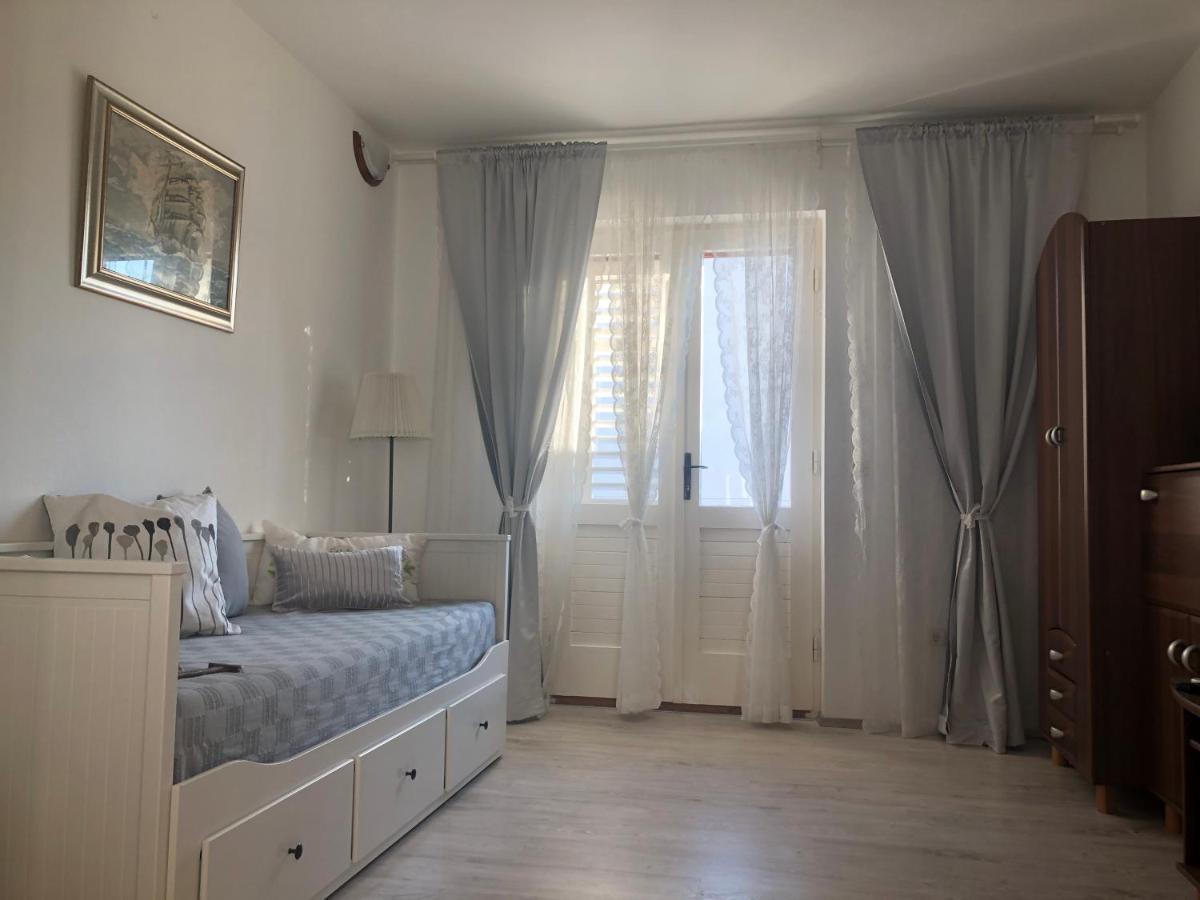 Apartmani Maretimo Primosten Exterior photo
